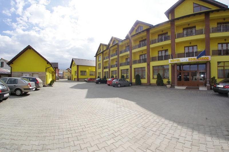 Hotel Edelweiss Mediaş Exterior foto